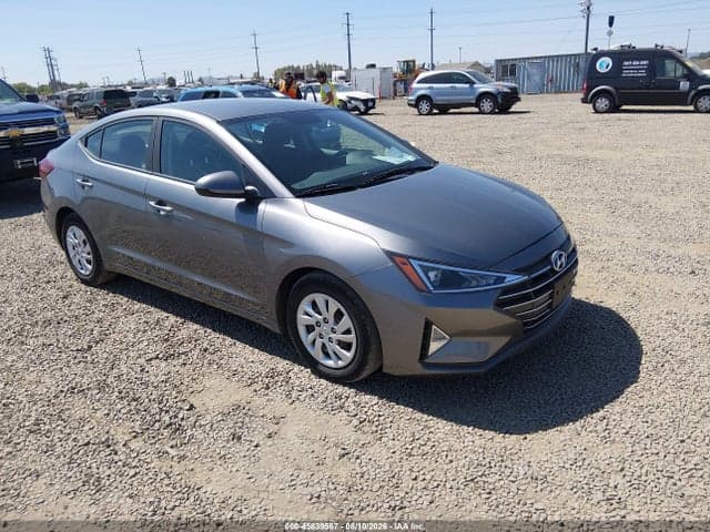 2019 HYUNDAI ELANTRA SE 1