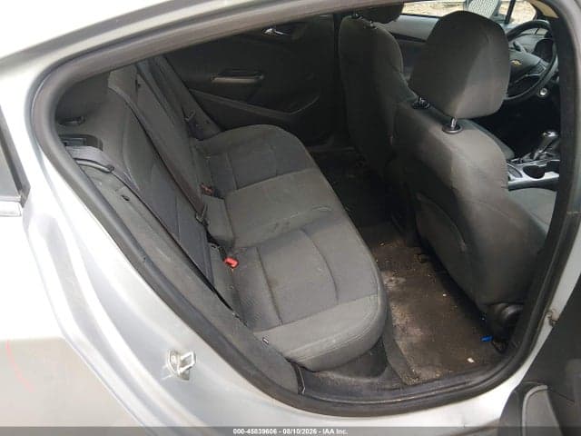 2017 CHEVROLET CRUZE LT AUTO 8