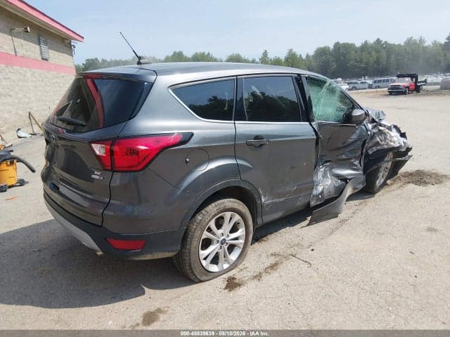 2019 FORD ESCAPE SE 4