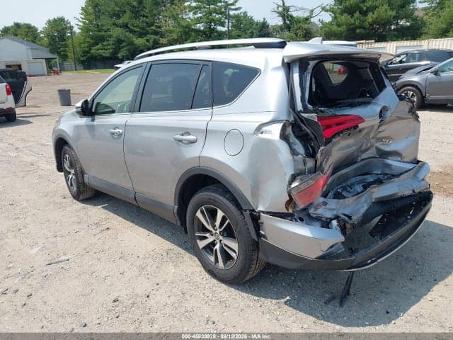 2018 TOYOTA RAV4 XLE 3