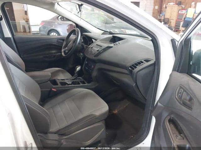 2017 FORD ESCAPE S 5