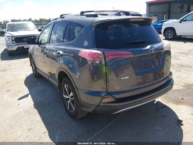 2017 TOYOTA RAV4 XLE 3