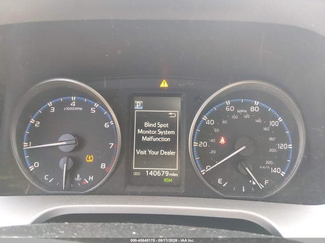 2017 TOYOTA RAV4 XLE 7
