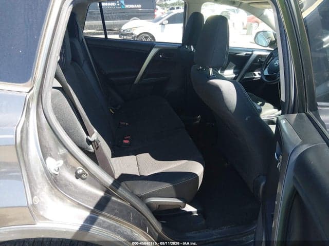2017 TOYOTA RAV4 XLE 8