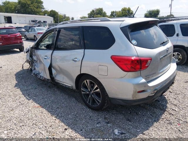 2017 NISSAN PATHFINDER PLATINUM 3
