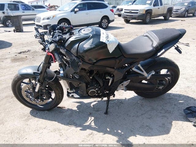 2026 HONDA CBR650 R 13