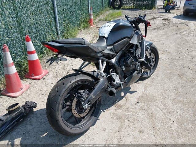 2026 HONDA CBR650 R 4