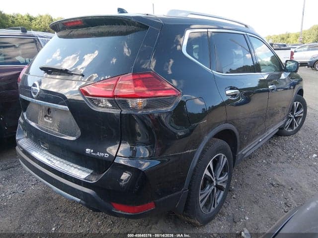 2017 NISSAN ROGUE SL 4