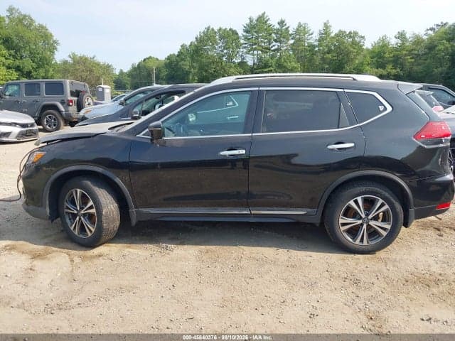 2017 NISSAN ROGUE SL 6