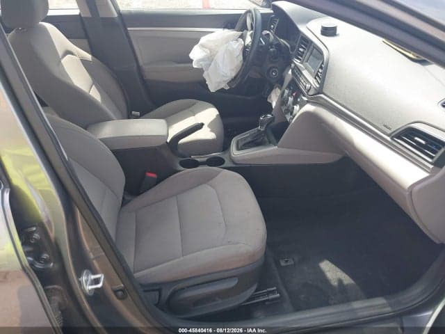 2019 HYUNDAI ELANTRA SE 5
