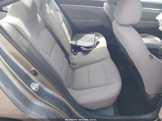 2019 HYUNDAI ELANTRA SE 8