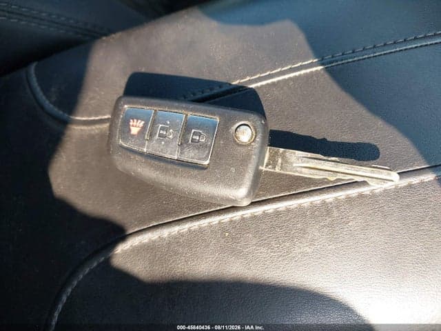 2019 NISSAN ROGUE S 11