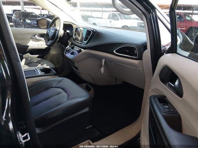 2022 CHRYSLER PACIFICA TOURING L 5