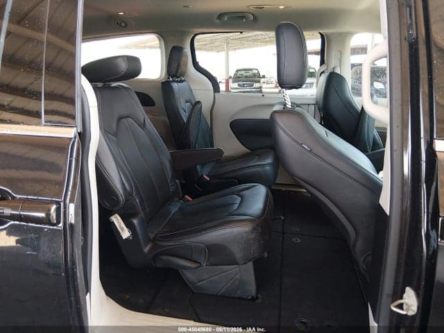 2022 CHRYSLER PACIFICA TOURING L 8