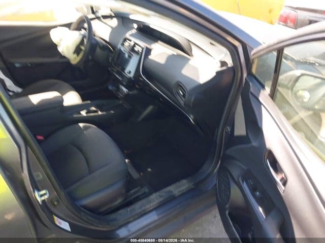 2017 TOYOTA PRIUS TWO 5