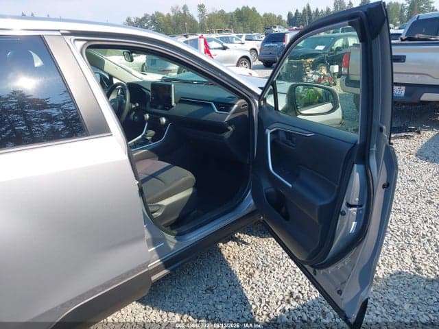 2023 TOYOTA RAV4 LE 5