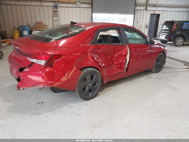 2022 HYUNDAI ELANTRA SEL 4