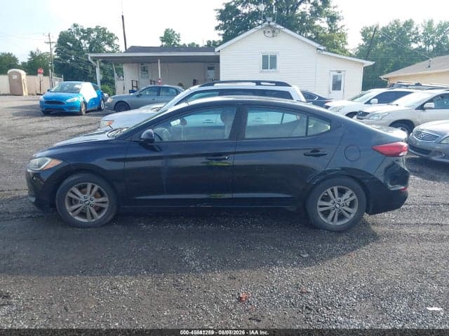2017 HYUNDAI ELANTRA SE 14