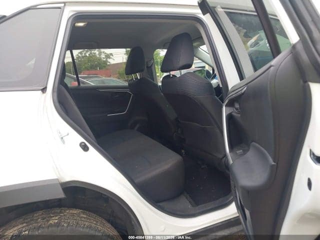 2023 TOYOTA RAV4 LE 8