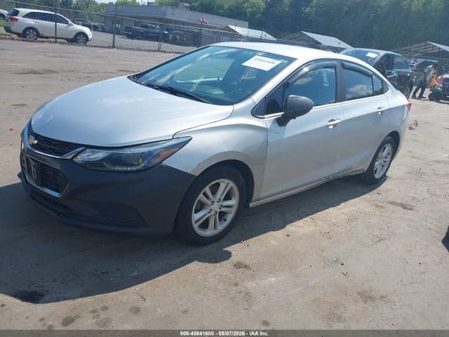 2017 CHEVROLET CRUZE LT AUTO 2