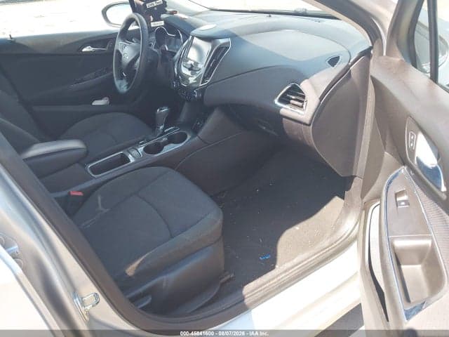 2017 CHEVROLET CRUZE LT AUTO 5