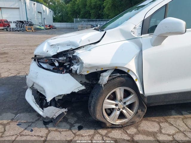 2020 CHEVROLET TRAX AWD LT 6