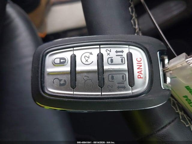 2022 CHRYSLER PACIFICA TOURING L 11