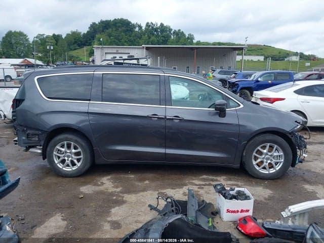 2022 CHRYSLER PACIFICA TOURING L 14