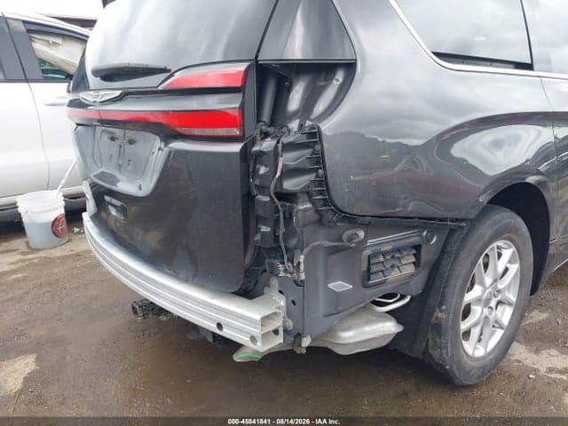 2022 CHRYSLER PACIFICA TOURING L 18