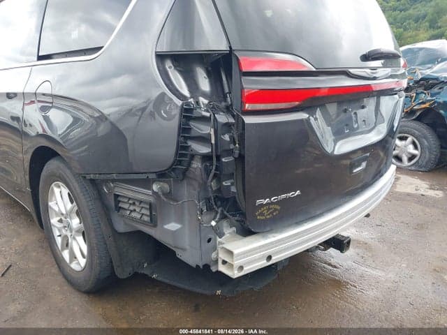 2022 CHRYSLER PACIFICA TOURING L 19