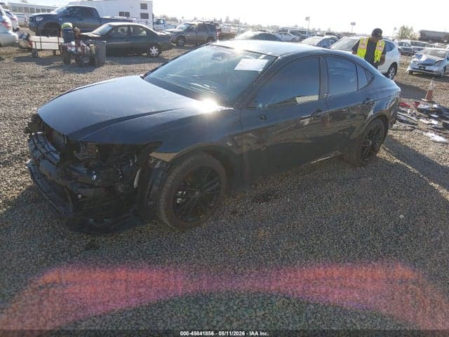 2025 TOYOTA CAMRY SE 2