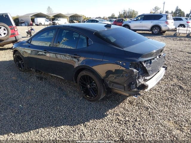 2025 TOYOTA CAMRY SE 3