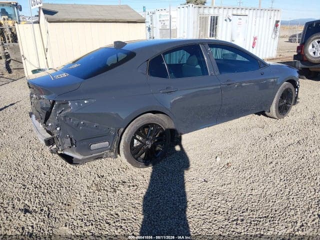2025 TOYOTA CAMRY SE 4