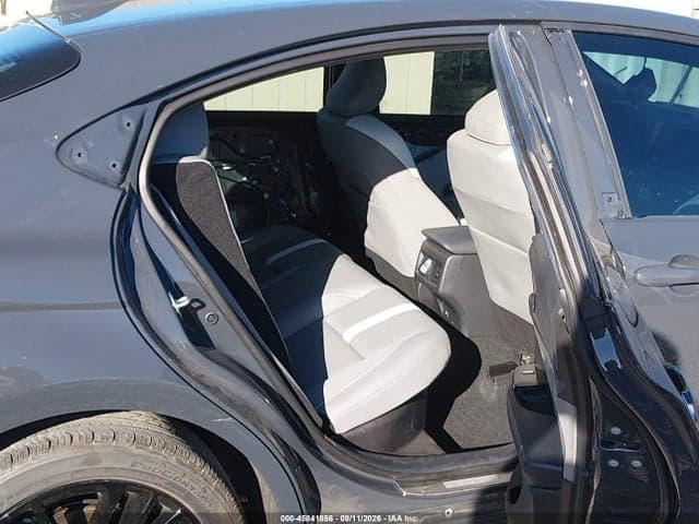 2025 TOYOTA CAMRY SE 8