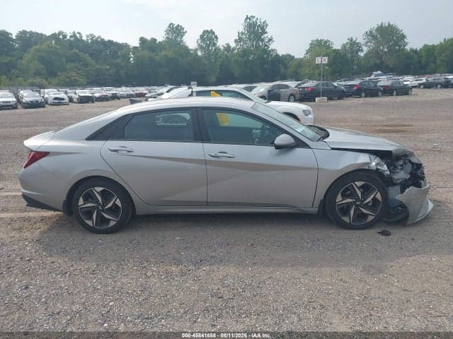 2023 HYUNDAI ELANTRA SEL 13