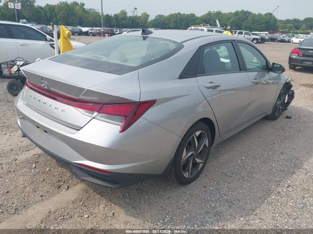2023 HYUNDAI ELANTRA SEL 4