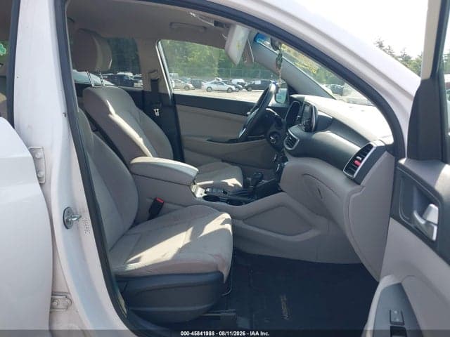 2020 HYUNDAI TUCSON SE 5