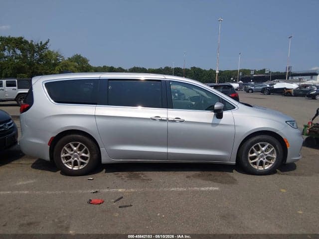 2023 CHRYSLER PACIFICA TOURING L 13