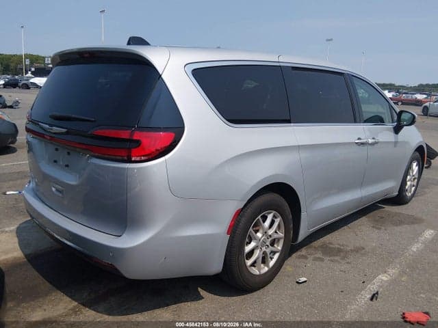 2023 CHRYSLER PACIFICA TOURING L 4
