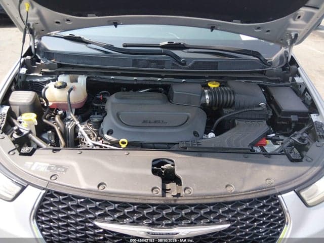 2023 CHRYSLER PACIFICA TOURING L 10