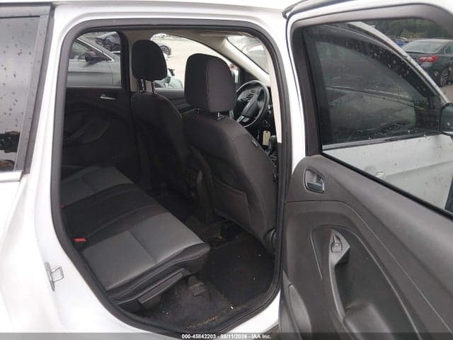 2017 FORD ESCAPE SE 8