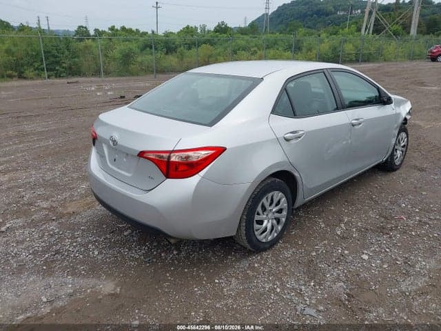 2017 TOYOTA COROLLA LE 4