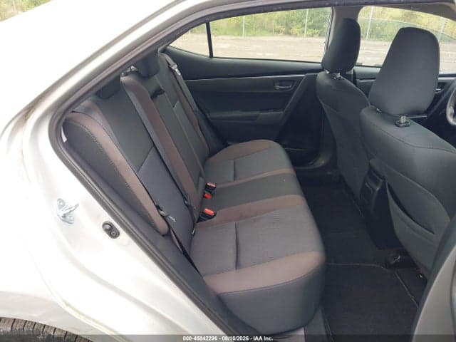 2017 TOYOTA COROLLA LE 8