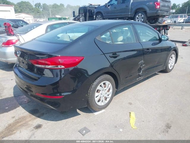 2018 HYUNDAI ELANTRA SE 4