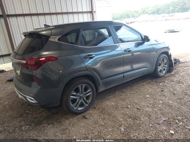 2023 KIA SELTOS S 4