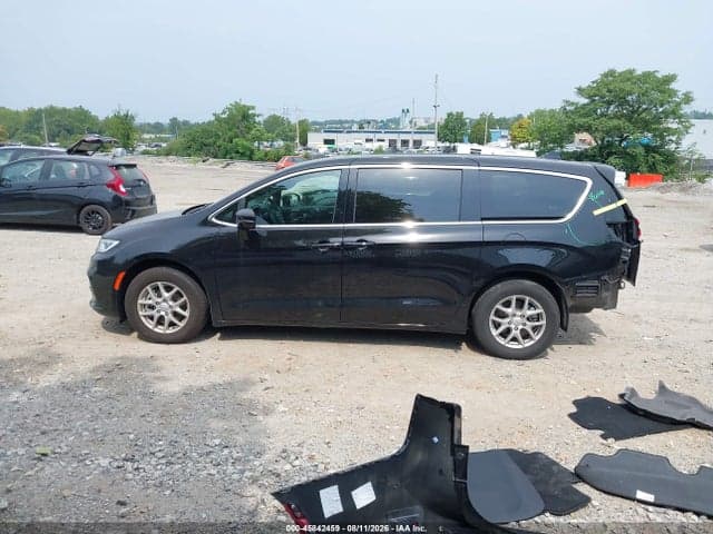 2025 CHRYSLER PACIFICA SELECT 15