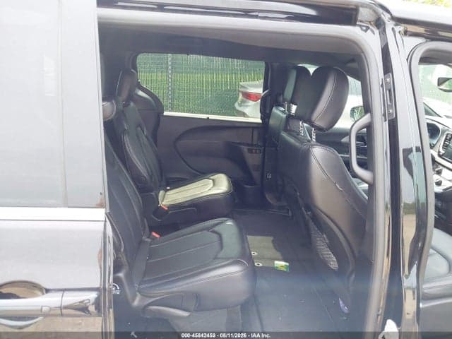 2025 CHRYSLER PACIFICA SELECT 8