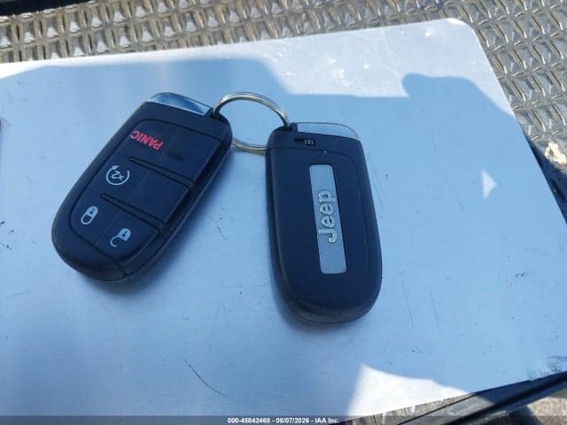 2018 JEEP RENEGADE LATITUDE FWD 11