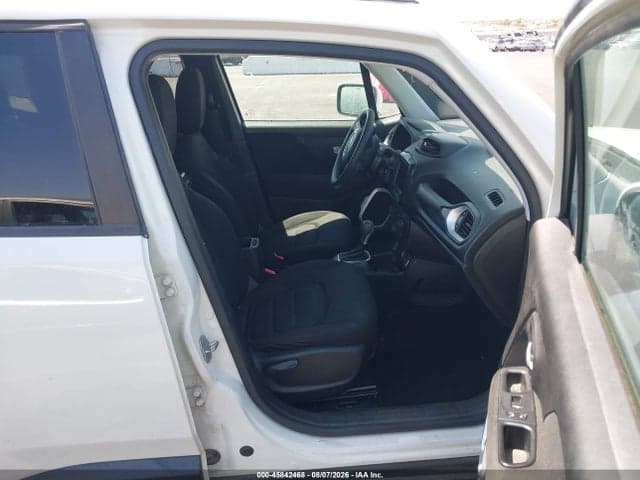 2018 JEEP RENEGADE LATITUDE FWD 5