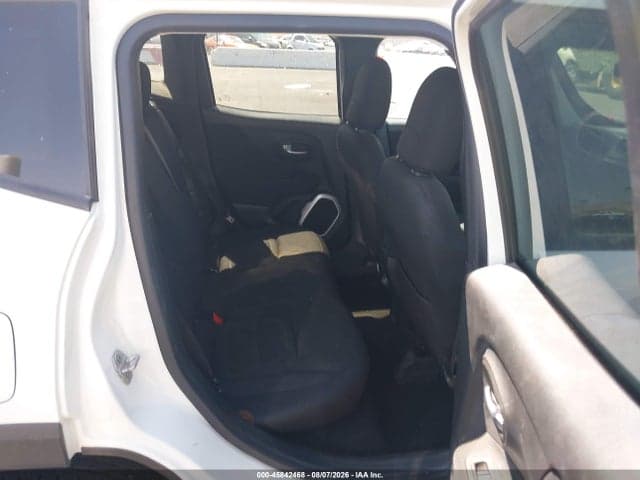 2018 JEEP RENEGADE LATITUDE FWD 8